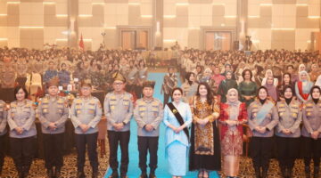 Momentum HUT Polwan Dimanfaatkan Kapolda Riau untuk Mengajak Seluruh Personel Tingkatkan Kepedulian Sosial